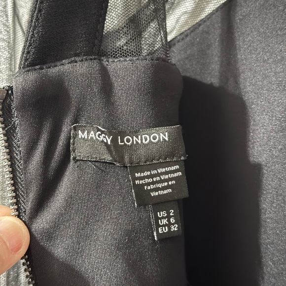 Maggy London Women’s NWT Carmindy Illusion Long Sleeve Midi Dress $158 - Picture 11 of 16